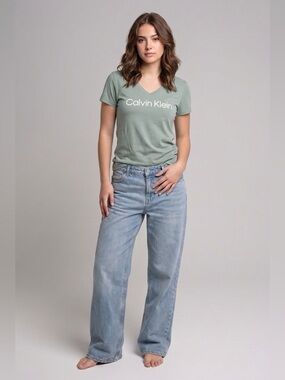 Calvin Klein Performance  Large Sage Green Short Sleeve Shirt